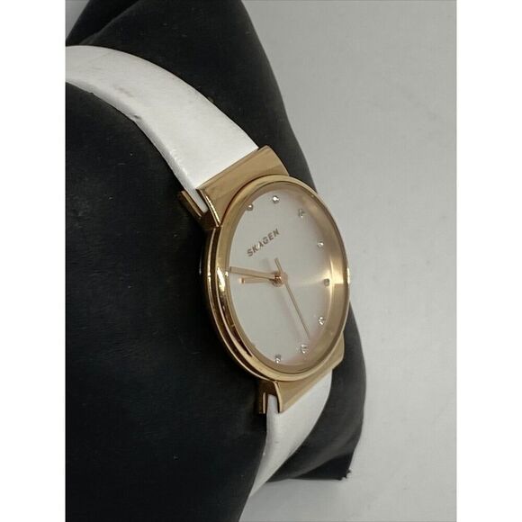 Skagen SKW2351 Women\'s White Leather Analog Dial Quartz Wrist Watch JK642